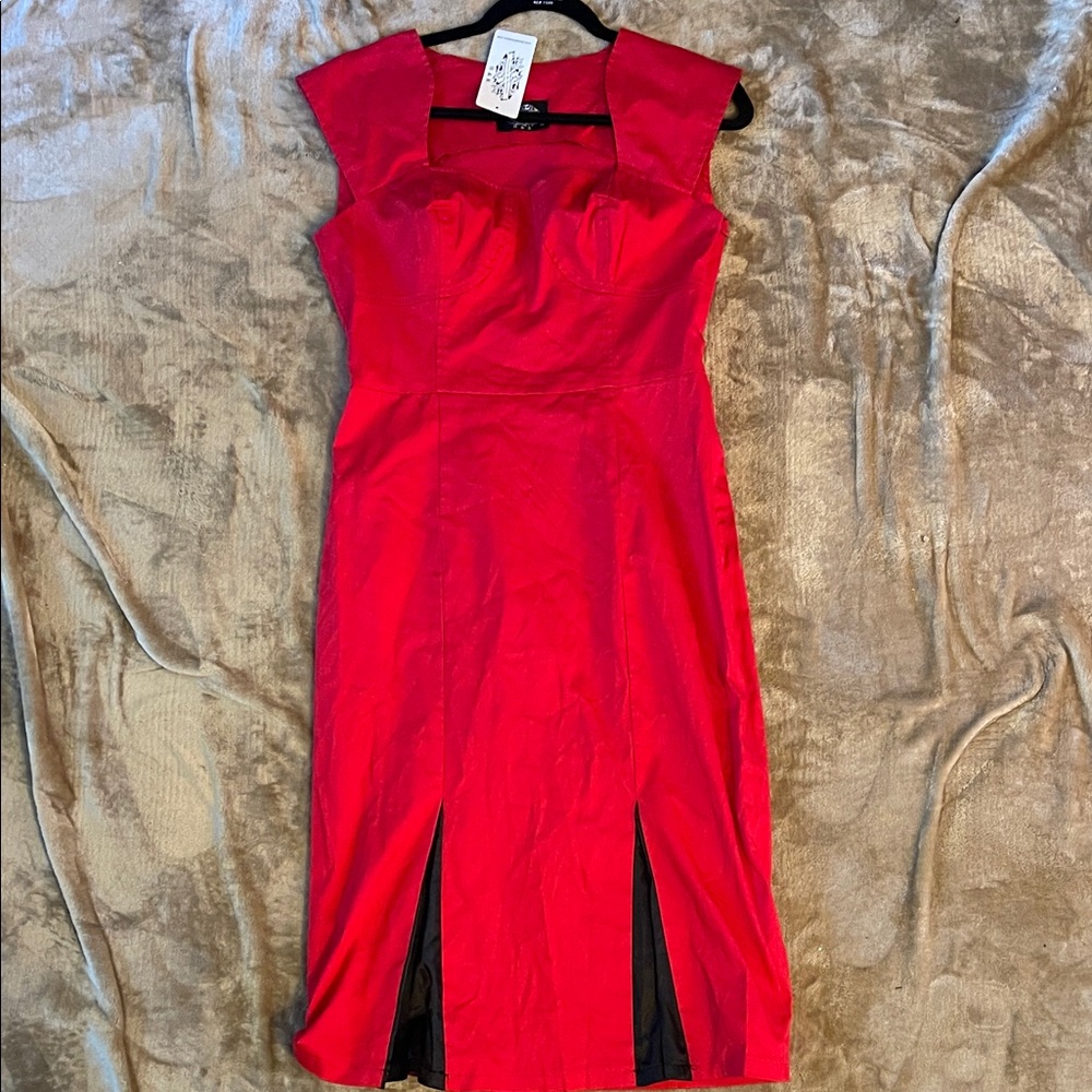 Elegant Red Midi Dress with Square Neckline